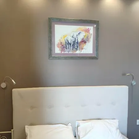 Апартаменты Beige With Sea-view Close To Arcadia And Center